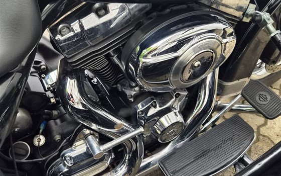 Gebrauchtmotorrad Harley-Davidson Road King Classic FLHRC - Bild 13