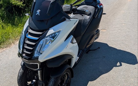 Gebrauchtmotorrad Peugeot Metropolis 400 - Bild 9
