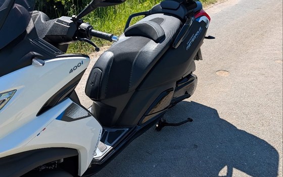 Gebrauchtmotorrad Peugeot Metropolis 400 - Bild 11