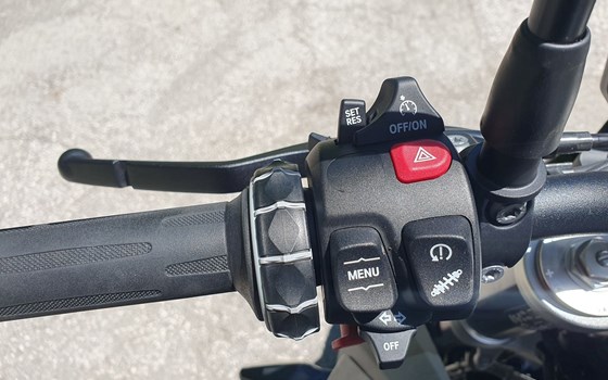 Gebrauchtmotorrad BMW F 900 R - Bild 9
