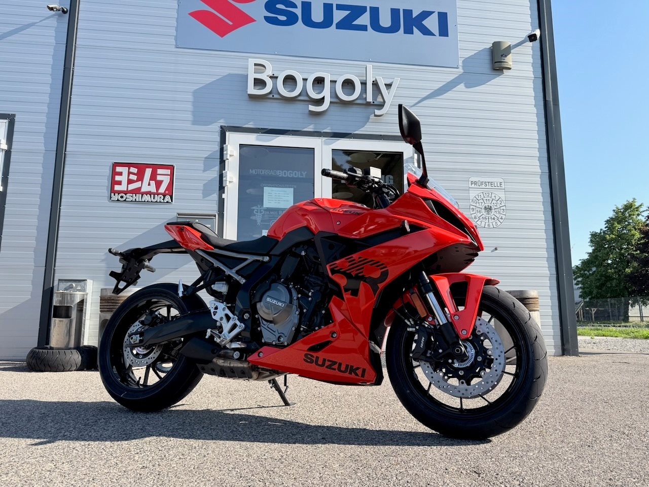 Suzuki GSX-8R