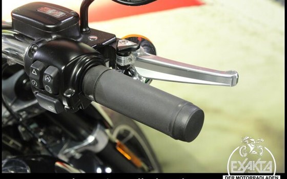 Gebrauchtmotorrad Harley-Davidson Softail Sport Glide FLSB - Bild 18