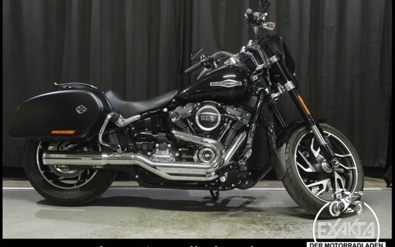 Gebrauchtmotorrad Harley-Davidson Softail Sport Glide FLSB - Bild 6