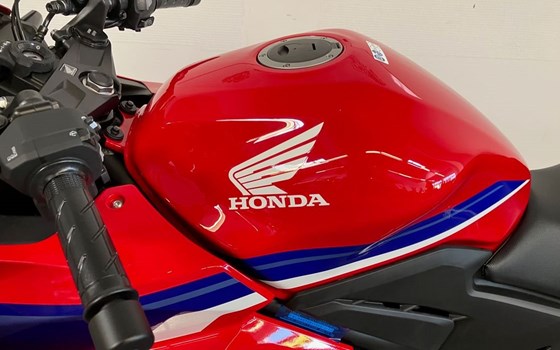 Neufahrzeug Honda CBR500R E-Clutch - Bild 10