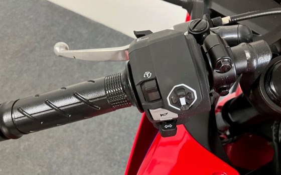 Neufahrzeug Honda CBR500R E-Clutch - Bild 15