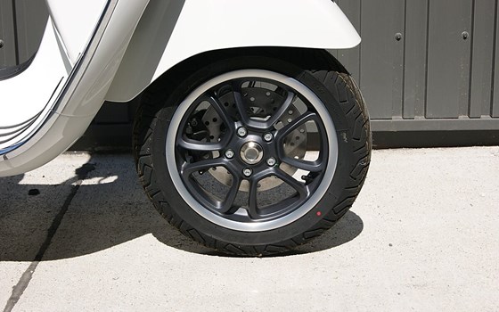 Neufahrzeug Vespa GTS 125 Super - Bild 4