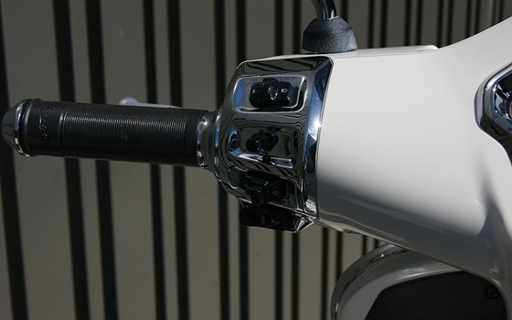 Neufahrzeug Vespa GTS 125 Super - Bild 7