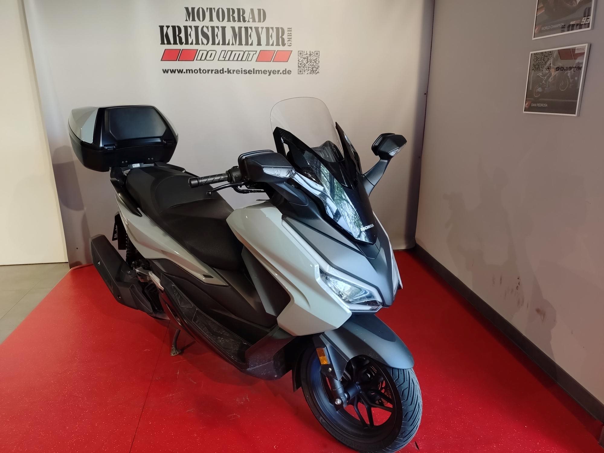 Honda Forza 125