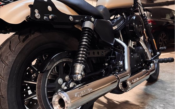 Gebrauchtmotorrad Harley-Davidson Sportster XL 883 N Iron - Bild 6