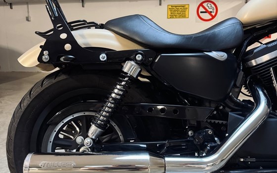 Gebrauchtmotorrad Harley-Davidson Sportster XL 883 N Iron - Bild 7