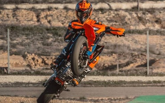 Neufahrzeug KTM 690 SMC R - Bild 8