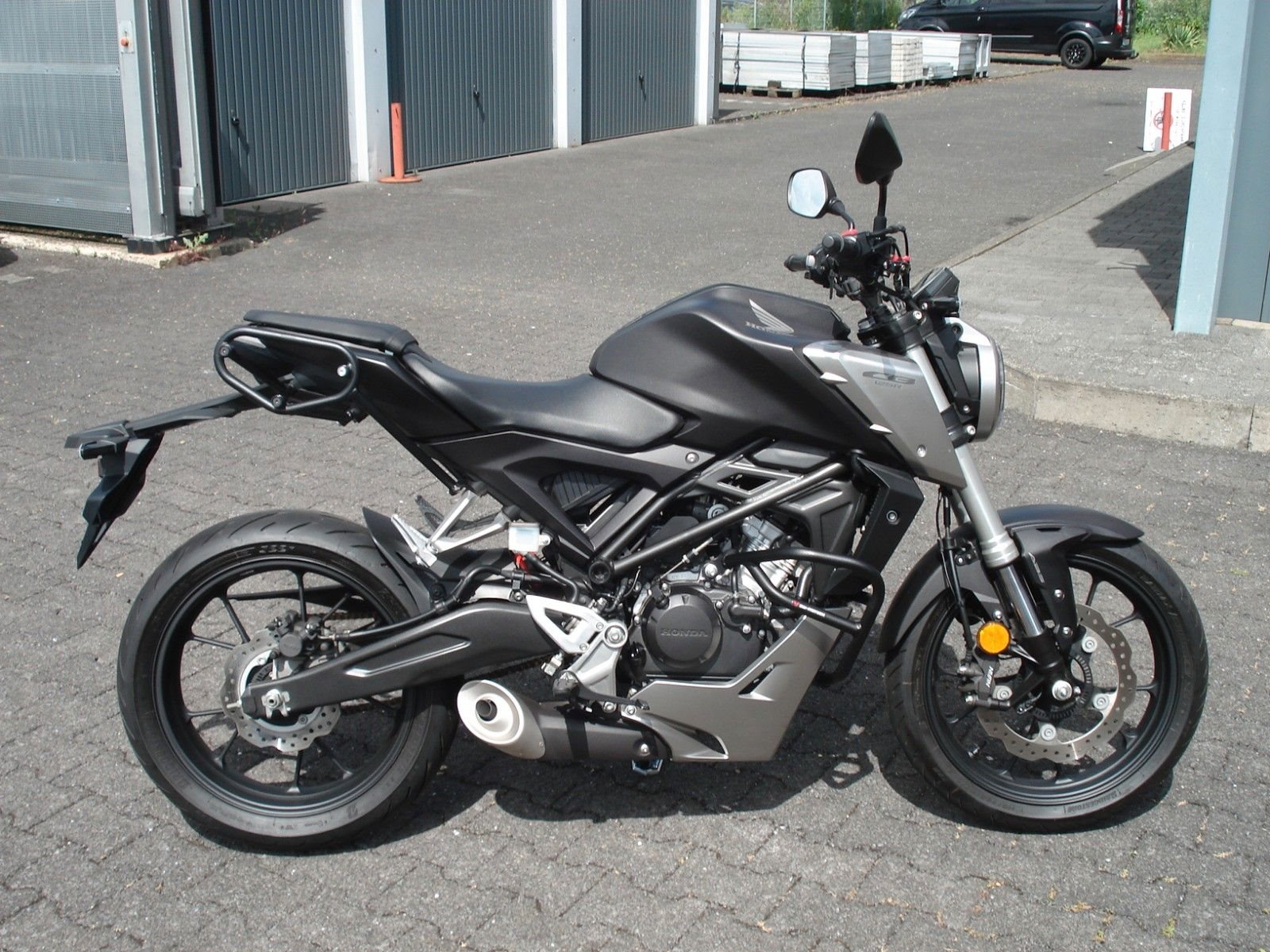 Honda CB125R