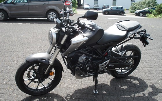 Gebrauchtmotorrad Honda CB125R - Bild 4