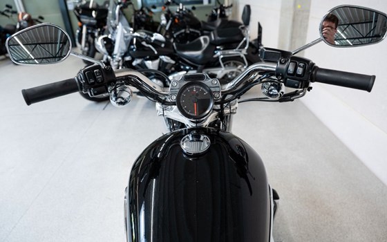 Gebrauchtmotorrad Harley-Davidson Sportster XL 1200C Custom - Bild 11
