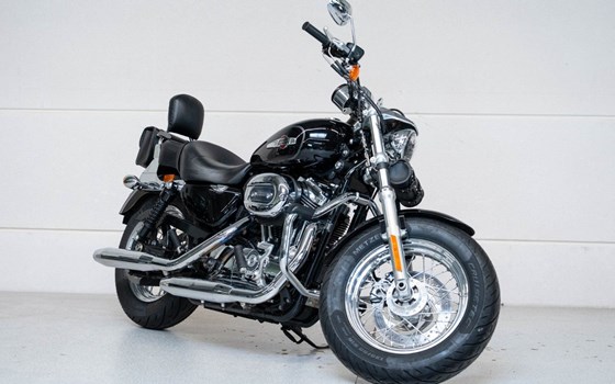 Gebrauchtmotorrad Harley-Davidson Sportster XL 1200C Custom - Bild 2