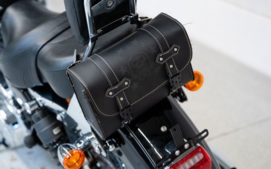 Gebrauchtmotorrad Harley-Davidson Sportster XL 1200C Custom - Bild 6