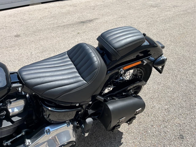 Harley-Davidson Softail Street Bob FXBB (Vivid Black) - Bild 10
