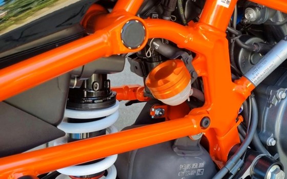 Gebrauchtmotorrad KTM RC 125 - Bild 9
