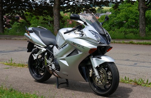 Gebrauchtmotorrad Honda VFR 800 F
