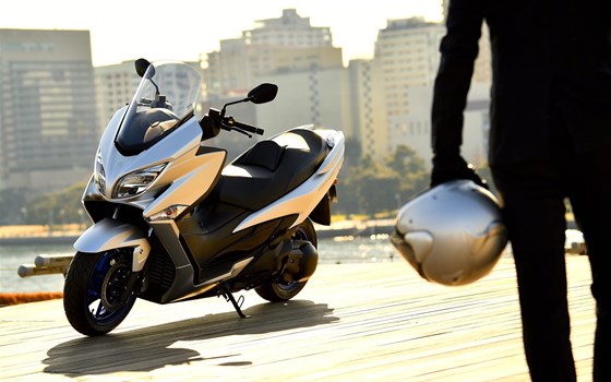 Gebrauchtmotorrad Suzuki Burgman 400 - Bild 11