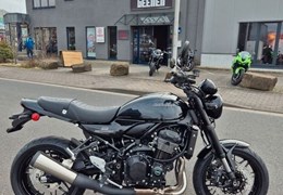 Neumotorrad Kawasaki Z900 RS Black Ball Edition