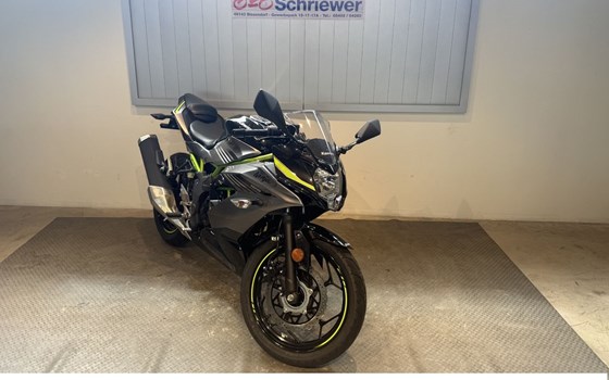 Neufahrzeug Kawasaki Ninja 125 - Bild 1