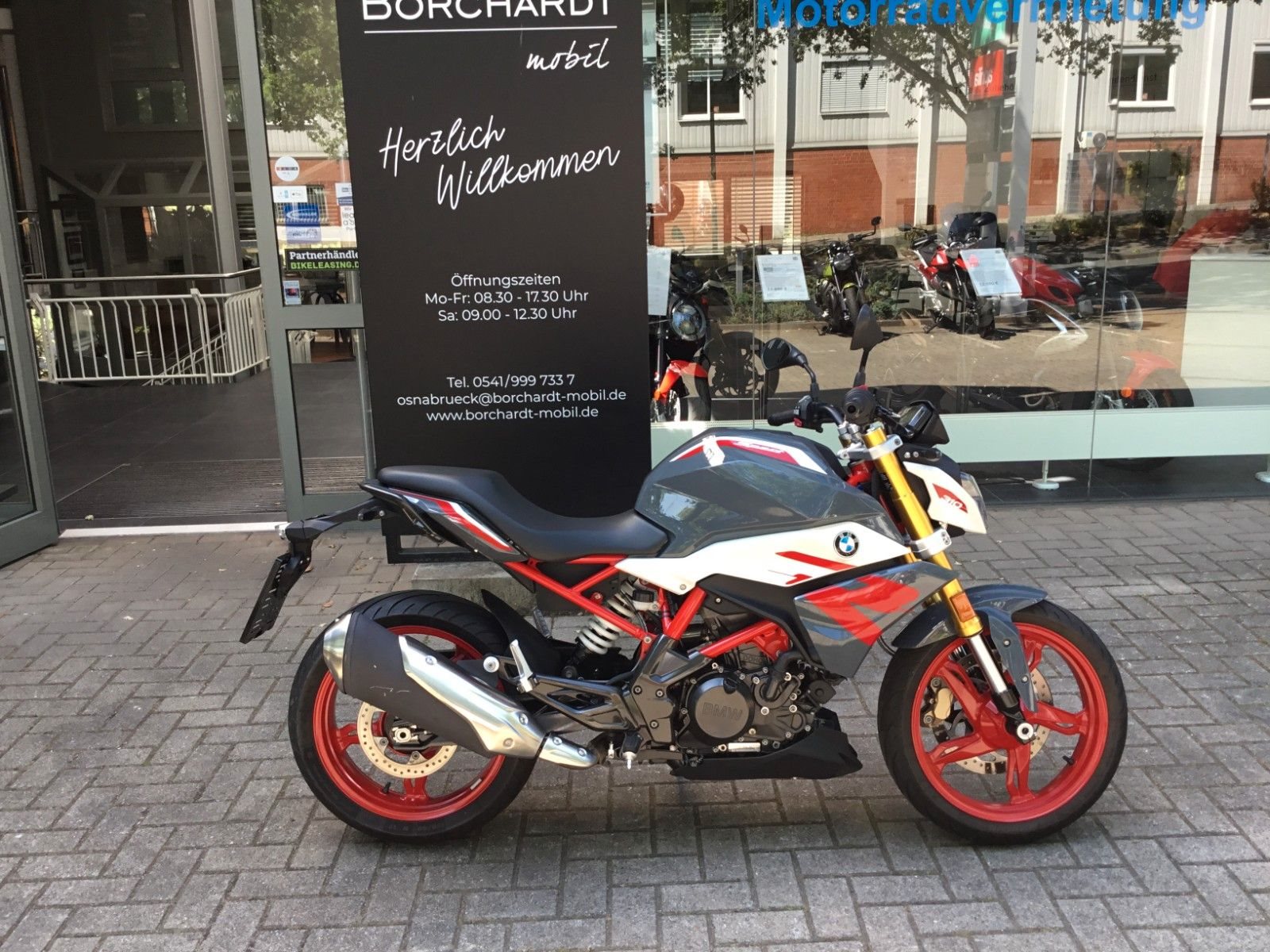 BMW G 310 R