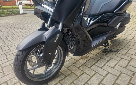 Gebrauchtmotorrad Yamaha XMAX 300 Tech MAX - Bild 4