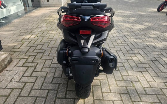 Gebrauchtmotorrad Yamaha XMAX 300 Tech MAX - Bild 9