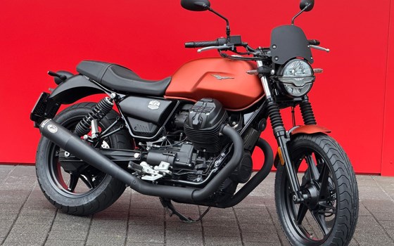 Motorrad Occasion Moto Guzzi V7 Stone - Bild 2