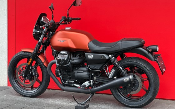 Motorrad Occasion Moto Guzzi V7 Stone - Bild 5