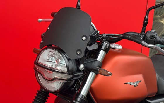 Motorrad Occasion Moto Guzzi V7 Stone - Bild 7