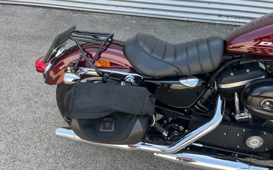 Gebrauchtmotorrad Harley-Davidson Sportster XL 883 R Roadster - Bild 6