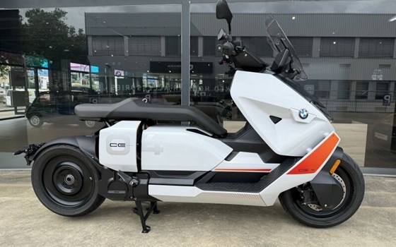 Gebrauchtmotorrad BMW CE 04 - Bild 2