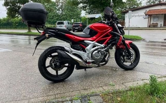 Gebrauchtmotorrad Suzuki SFV 650 Gladius - Bild 2