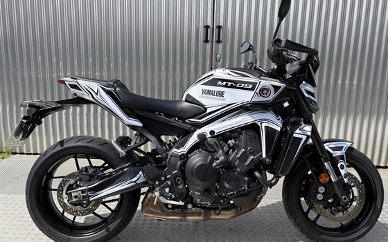 Gebrauchtmotorrad Yamaha MT-09 Y-AMT 35kW - Bild 1