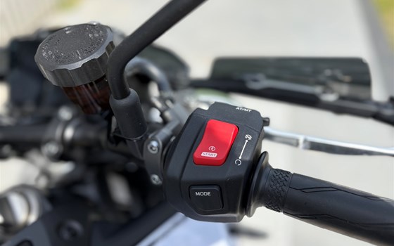 Gebrauchtmotorrad Yamaha MT-09 Y-AMT 35kW - Bild 10