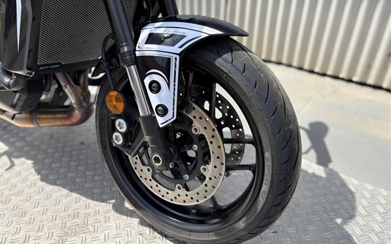 Gebrauchtmotorrad Yamaha MT-09 Y-AMT 35kW - Bild 11