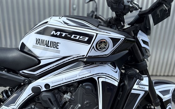 Gebrauchtmotorrad Yamaha MT-09 Y-AMT 35kW - Bild 6
