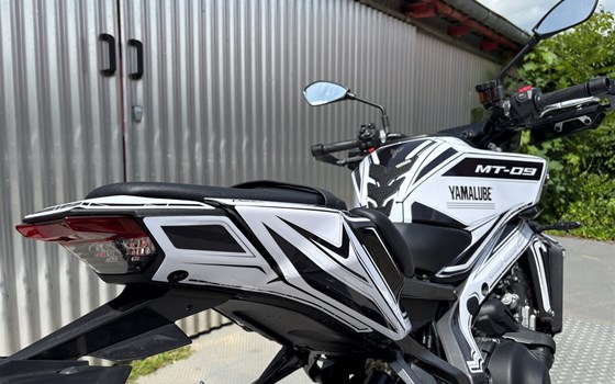 Gebrauchtmotorrad Yamaha MT-09 Y-AMT 35kW - Bild 8