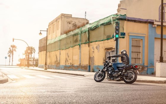 Neufahrzeug Kawasaki Z900 RS - Bild 20