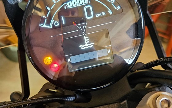 Gebrauchtmotorrad Triumph Trident 660 - Bild 12