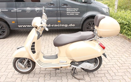 Gebrauchtmotorrad Vespa GTS 125 - Bild 1