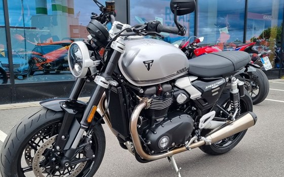 Gebrauchtmotorrad Triumph Speed Twin 1200 - Bild 1