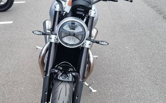 Gebrauchtmotorrad Triumph Speed Twin 1200 - Bild 3