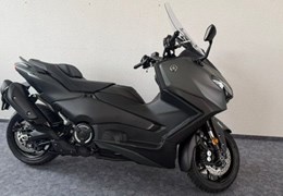 Neumotorrad Yamaha TMAX