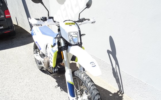 Gebrauchtmotorrad Husqvarna 701 Enduro - Bild 3