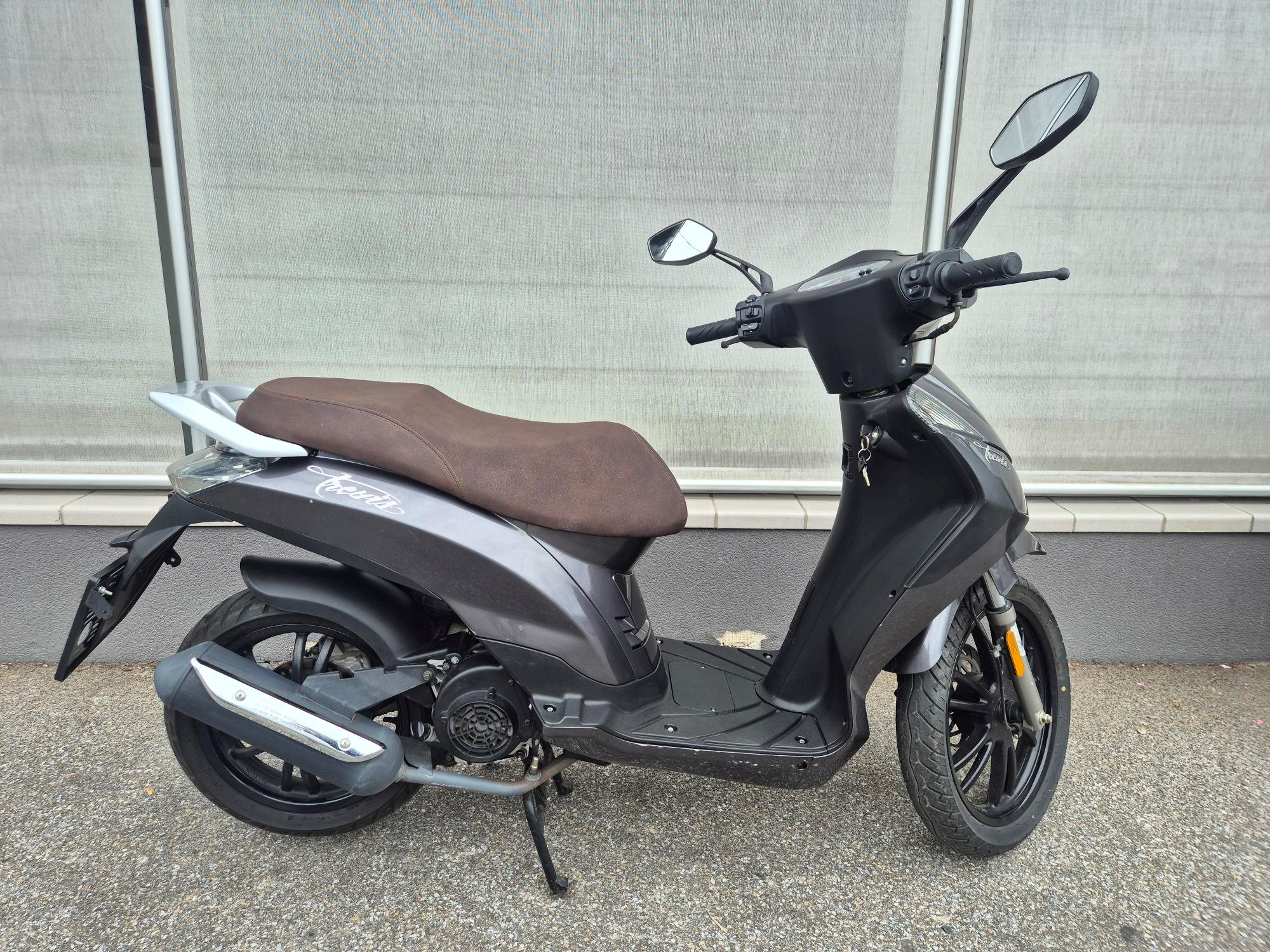 Online Trevis 125