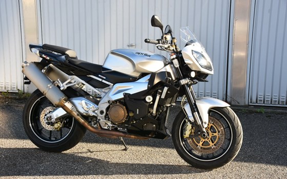 Gebrauchtmotorrad Aprilia RSV 1000 Tuono R - Bild 1