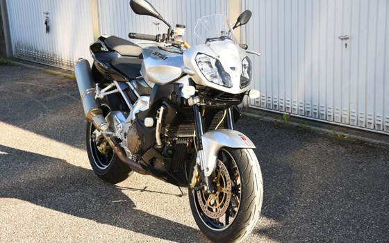 Gebrauchtmotorrad Aprilia RSV 1000 Tuono R - Bild 4